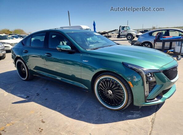 1G6DV5RW7S0106734 2025 CADILLAC CT5 Green Вид спереду