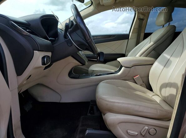 5LMCJ3C96JUL18679 2018 LINCOLN MKC Желто-коричневый Вид панели приборов