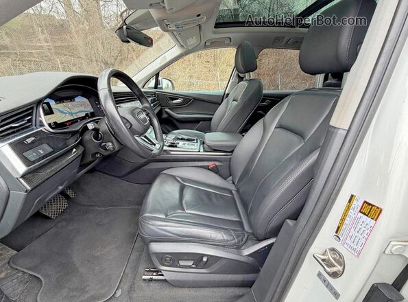 WA1LXAF71MD017482 2021 AUDI Q7 White ძრავის განყოფილების ხედი
