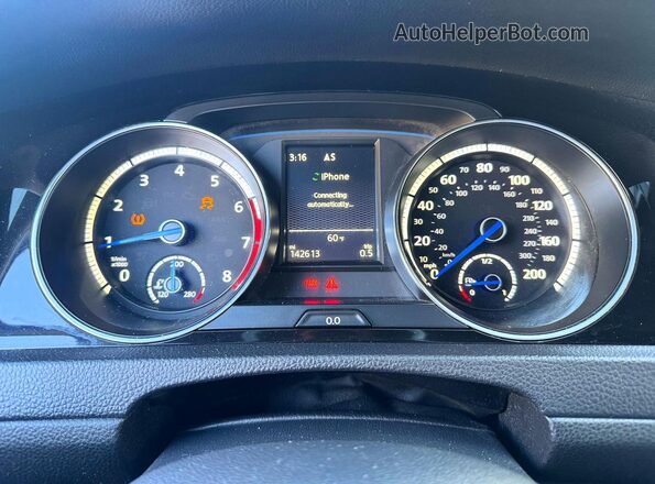 WVWUF7AU2GW081911 2016 VOLKSWAGEN GOLF Белый Вид щитка приборов