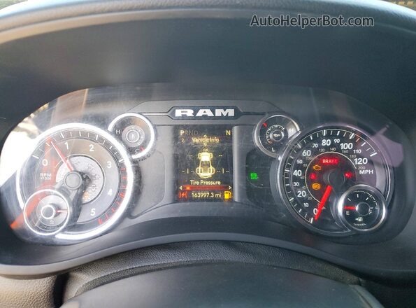 3C63RRHL7LG109083 2020 RAM 3500 Серый Вид задних сидений