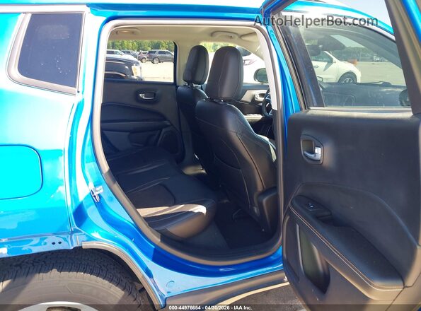 3C4NJCBB3HT652676 2017 JEEP NEW COMPASS Blue Вид наклейки з VIN-кодом