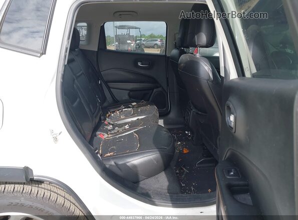 3C4NJCCB3KT637939 2019 JEEP COMPASS White VIN կոդի պիտակի տեսք