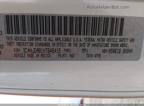 3C4NJDAB1HT646415 2017 JEEP NEW COMPASS White Widok komory silnika