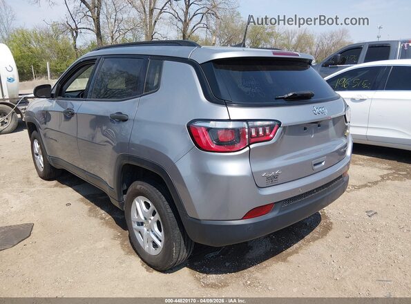 3C4NJDAB2JT100972 2018 JEEP COMPASS Silver Trasero izquierdo