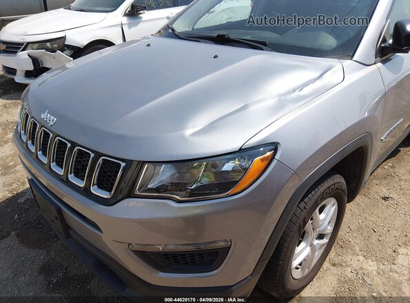 3C4NJDAB2JT100972 2018 JEEP COMPASS Silver Vista frontal