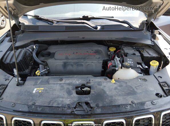3C4NJDAB2JT100972 2018 JEEP COMPASS Silver Vista trasera