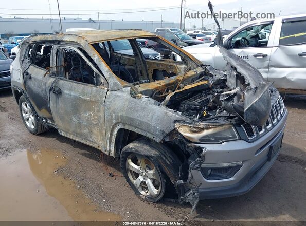3C4NJDBB0KT850709 2019 JEEP COMPASS Серебряный Вид спереди