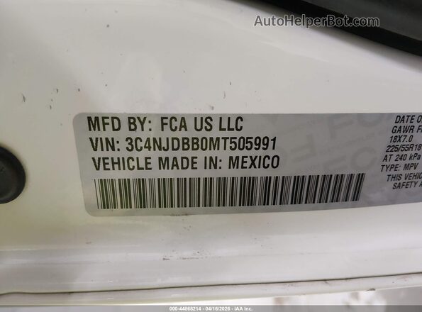 3C4NJDBB0MT505991 2021 JEEP COMPASS Белый Вид подкапотного пространства