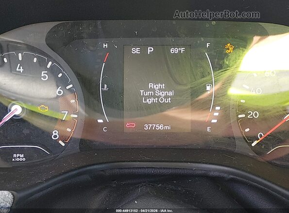 3C4NJDBB0NT110615 2022 JEEP COMPASS Red 