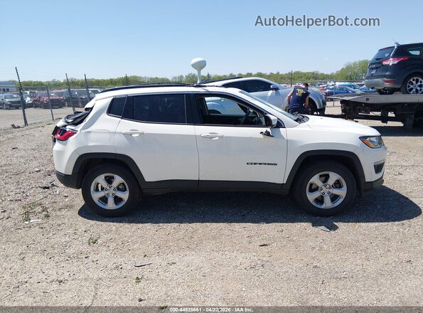 3C4NJDBB1JT349570 2018 JEEP COMPASS Белый 