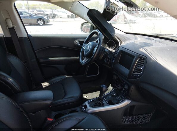 3C4NJDBB1JT349570 2018 JEEP COMPASS Белый 