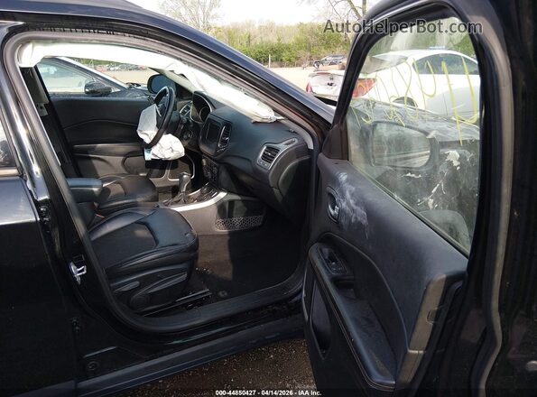 3C4NJDBB1JT433808 2018 JEEP COMPASS Black Widok wnętrza z przodu