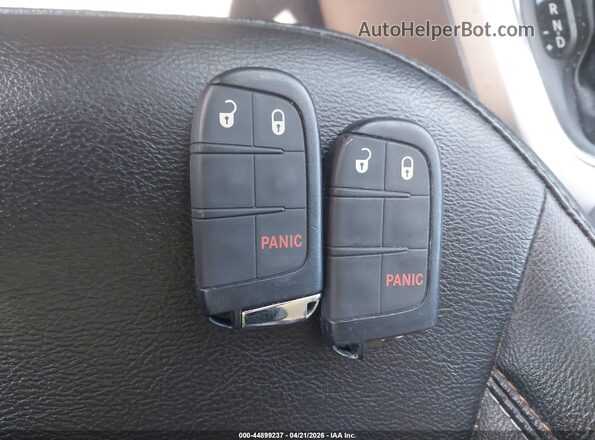 3C4NJDBB1LT148500 2020 JEEP COMPASS Белый Вид панели приборов