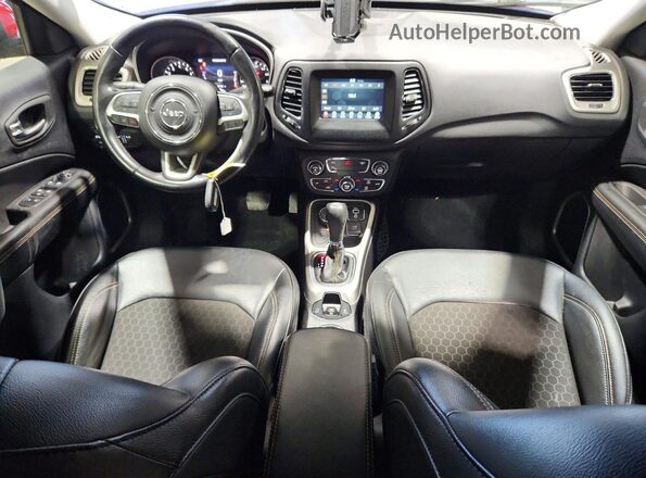 3C4NJDBB3LT174211 2020 JEEP COMPASS Red წინა პანელის ხედი