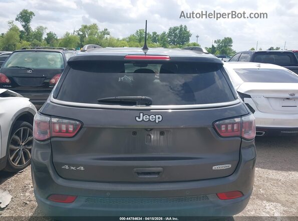 3C4NJDBB4JT235191 2018 JEEP COMPASS Gray 