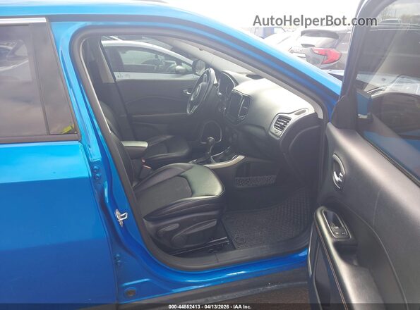3C4NJDBB4JT308236 2018 JEEP COMPASS Blue 