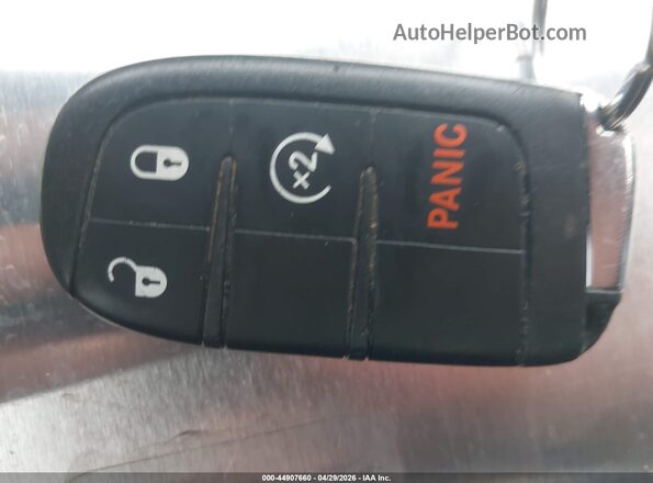 3C4NJDBB5JT113620 2018 JEEP COMPASS Серый Вид панели приборов