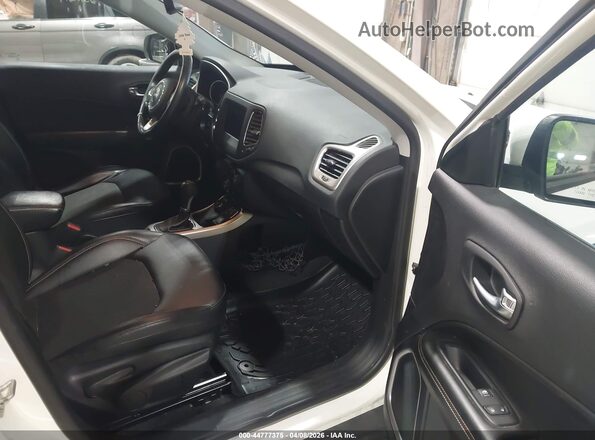 3C4NJDBB5KT734454 2019 JEEP COMPASS White წინა სალონის ხედი