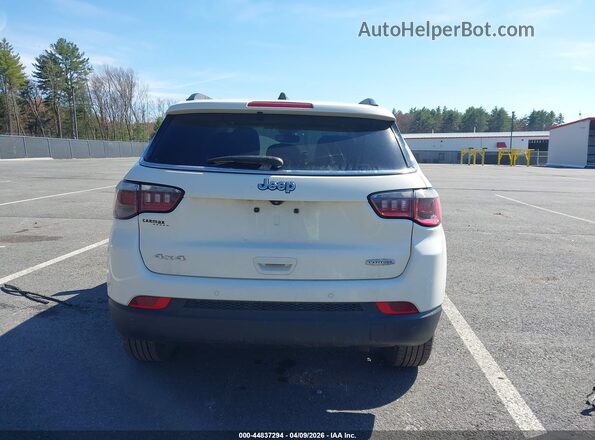 3C4NJDBB7JT393010 2018 JEEP COMPASS White 
