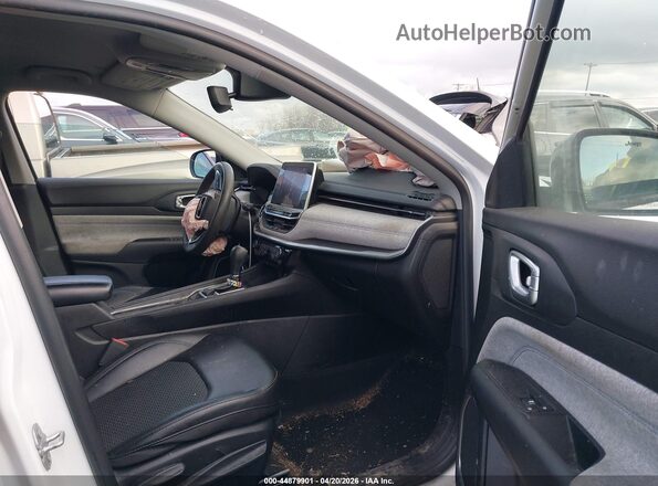 3C4NJDBB7NT129971 2022 JEEP COMPASS White Вид салону спереду