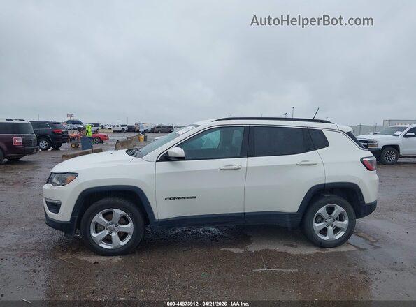 3C4NJDBB8JT331440 2018 JEEP COMPASS Белый Вид задней части салона