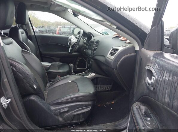 3C4NJDBB8LT156769 2020 JEEP COMPASS Gray წინა სალონის ხედი