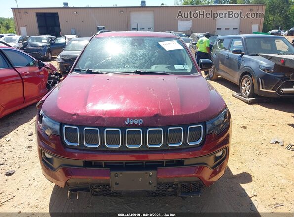 3C4NJDBB8NT151008 2022 JEEP COMPASS Burgundy Instrument cluster view