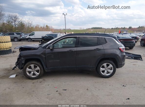 3C4NJDBB9JT399035 2018 JEEP COMPASS Gray 