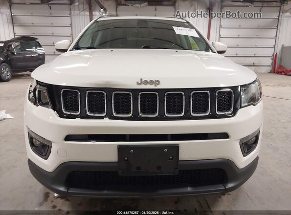 3C4NJDBBXJT313828 2018 JEEP COMPASS White ხელსაწყოთა პანელის ხედი