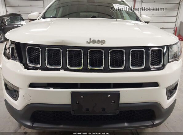 3C4NJDBBXJT313828 2018 JEEP COMPASS White 