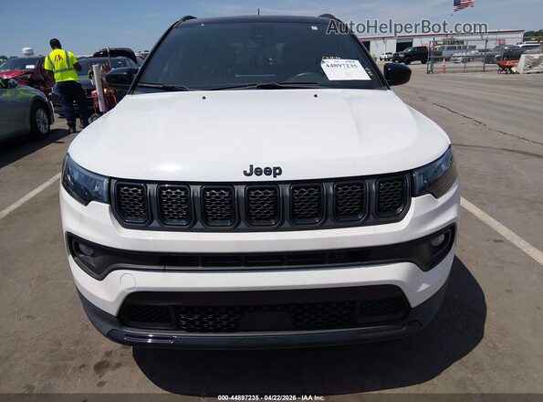 3C4NJDBN1RT600447 2024 JEEP COMPASS White Instrument cluster view