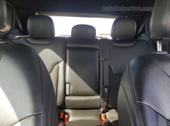 3C4NJDBN3RT596921 2024 JEEP COMPASS Черный Вид задних сидений