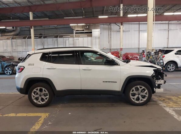 3C4NJDBN4TT189987 2026 JEEP COMPASS White 360 interior view