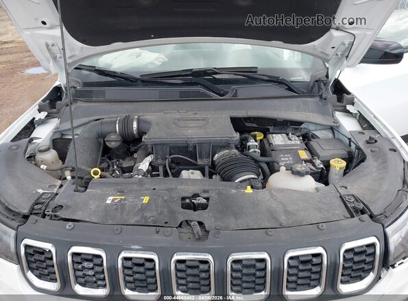 3C4NJDBN7RT137813 2024 JEEP COMPASS White Հետևի տեսք