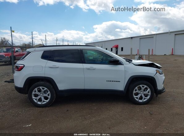 3C4NJDBN7RT137813 2024 JEEP COMPASS White Սալոնի հետևի տեսք