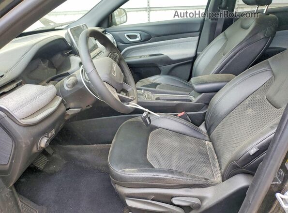 3C4NJDBN7ST601740 2025 JEEP COMPASS Черный Вид салона спереди