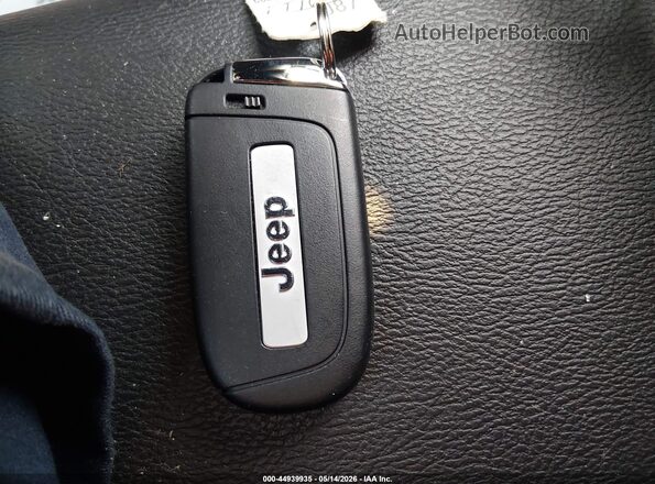 3C4NJDBN7TT160886 2026 JEEP COMPASS Orange Dashboard view