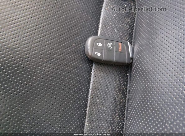 3C4NJDCB0KT690457 2019 JEEP COMPASS Красный Вид панели приборов