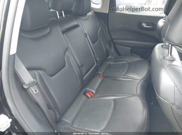 3C4NJDCB2LT211960 2020 JEEP COMPASS Black VIN კოდის სტიკერის ხედი