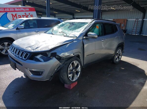 3C4NJDCB5JT463523 2018 JEEP COMPASS Silver წინა მარცხენა ხედი სამი მეოთხედიდან