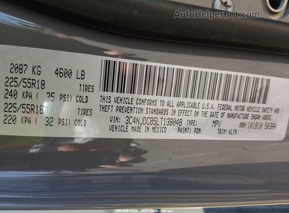 3C4NJDCB5LT138048 2020 JEEP COMPASS Gray Vista del compartimento del motor