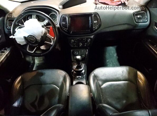 3C4NJDCB7LT185453 2020 JEEP COMPASS Charcoal Vista del salpicadero