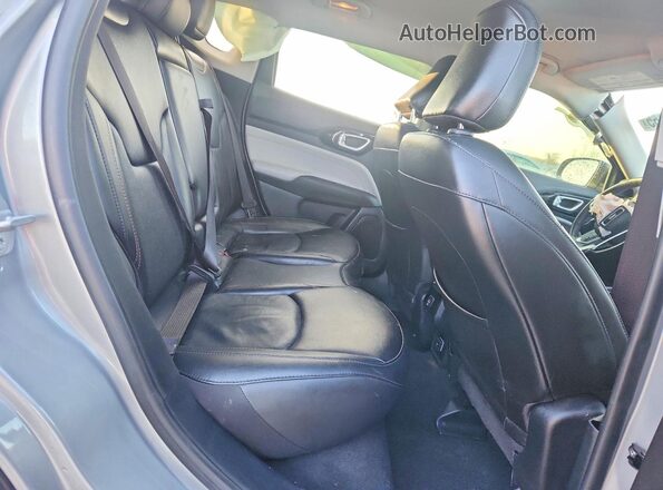3C4NJDCB9NT186283 2022 JEEP COMPASS Gray Вид задньої частини салону