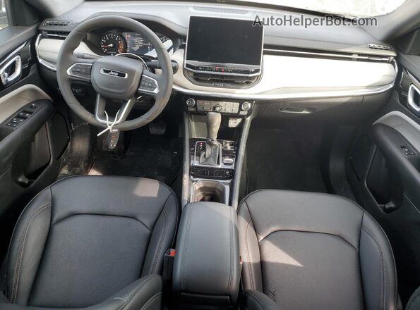 3C4NJDCN1RT148370 2024 JEEP COMPASS Синий Вид панели приборов