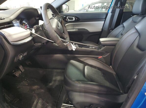 3C4NJDCN1RT148370 2024 JEEP COMPASS Синий Вид салона спереди