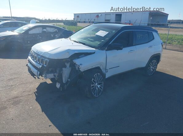 3C4NJDCN1RT584104 2024 JEEP COMPASS White Front left