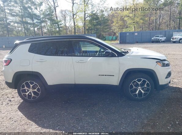 3C4NJDCN4RT164613 2024 JEEP COMPASS White Вид задньої частини салону