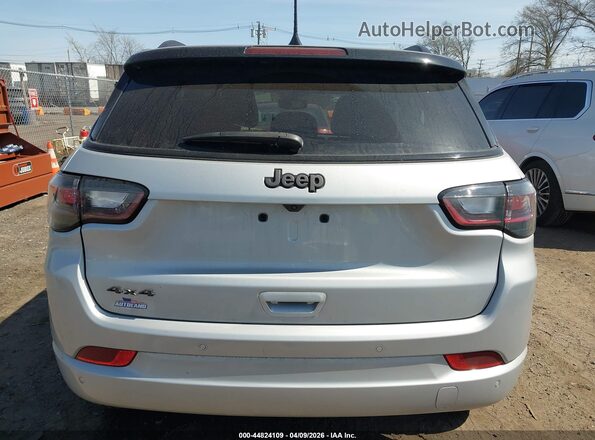 3C4NJDCN4RT173277 2024 JEEP COMPASS Silver 