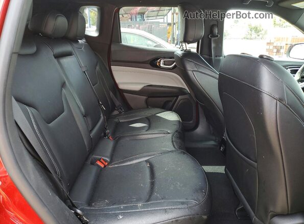 3C4NJDCN8ST510765 2025 JEEP COMPASS Red Vista interior trasera
